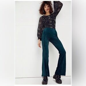 Free People Slim Pull-On Velvet Flare Pants Green Emerald Size Medium